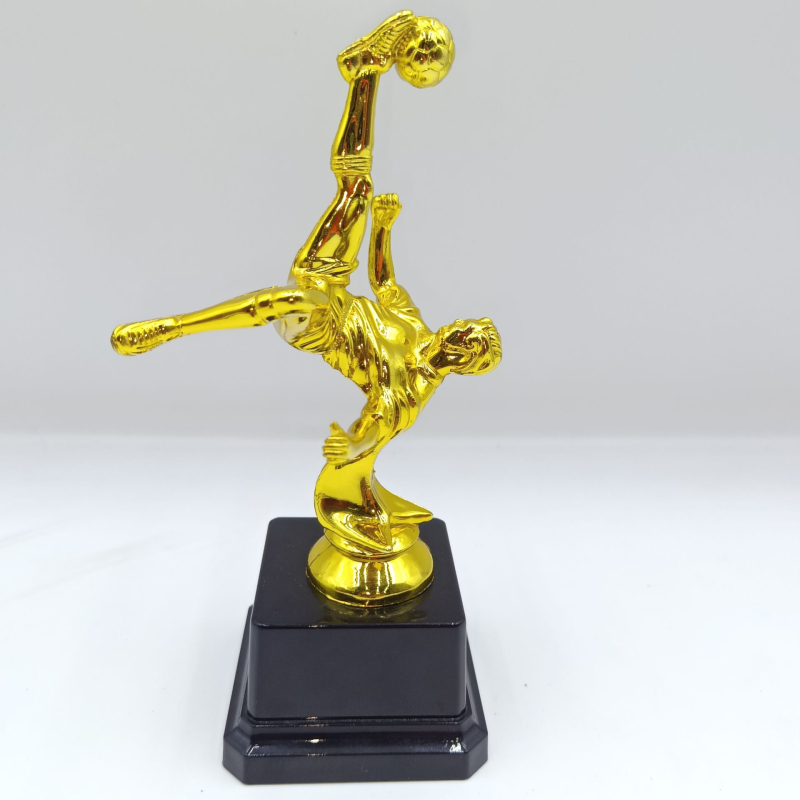Plastična nogometna trofeja, školski suvenir, dar za navijače, kreativni dizajn