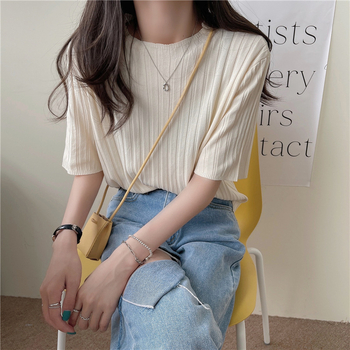 Γυναικείο T‑shirt από ice silk πλεκτό, κοντό μανίκι, στρογγυλός λαιμός, στενή γραμμή, μονόχρωμο, καλοκαιρινό casual τοπ