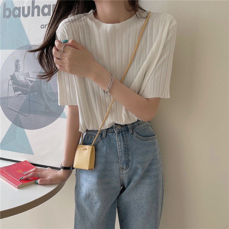 Γυναικείο T‑shirt από ice silk πλεκτό, κοντό μανίκι, στρογγυλός λαιμός, στενή γραμμή, μονόχρωμο, καλοκαιρινό casual τοπ