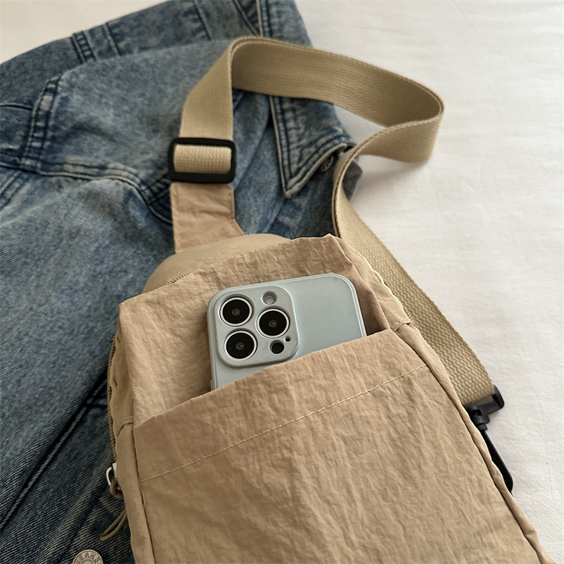 Notelli ženska nylon crossbody torba, ulični stil, jesen 2025, lagana, unutarnja pretinac za mobitel, zatvaranje na zip, vanjska otvorena pretinac