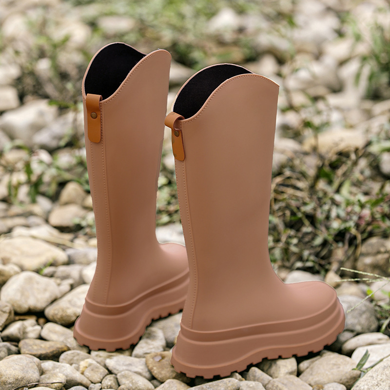 Női vízálló esőcsizma magas szárú, PVC felső rész, csúszásmentes talp, egyszínű, alacsony sarok 1-3 cm