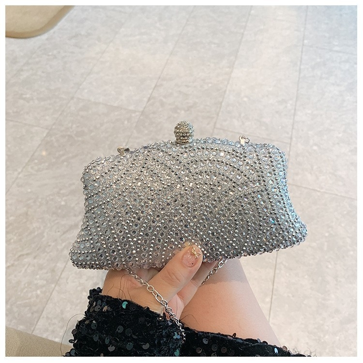 Akrilna večernja clutch torba za žene s kristalima – elegantna i luksuzna