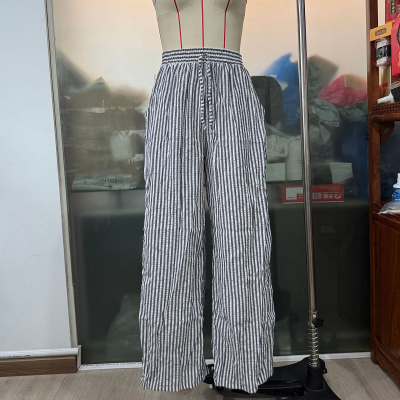 Ženske lagane ljetne hlače s tankim materijalom i prugastim uzorkom, kaiš u struku, ravni kroj, udobne i široke nogavice, do poda, SU4083