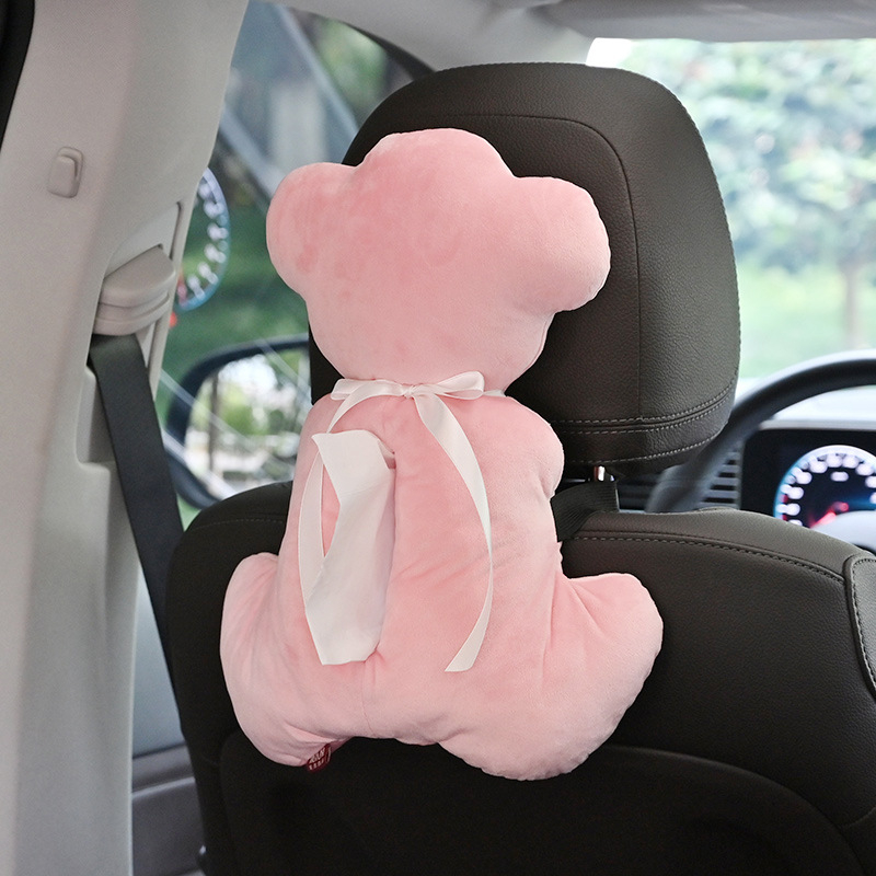 Plušaasta viseća kutija za maramice u auto — može se objesiti na sunčani vizor, naslon sjedala ili krovni prozor (37 × 30 cm)