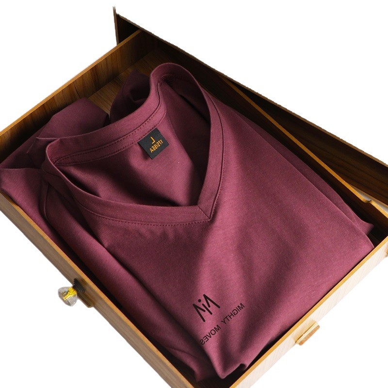 Muški ljetni T‑shirt od mercerizirane pamuka s V‑izrezom, kratki rukav, bijela, sportski stil