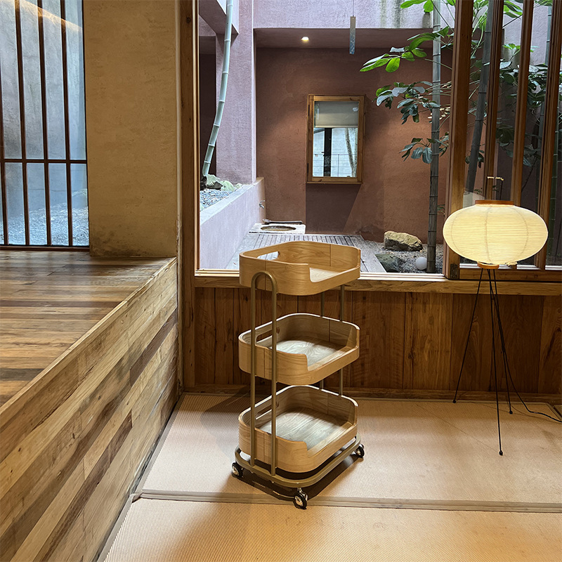 Mobilni kozmetički kolica od masivnog drveta za salon i spa, trostupanjska kolica za njegu kože i kućno skladištenje
