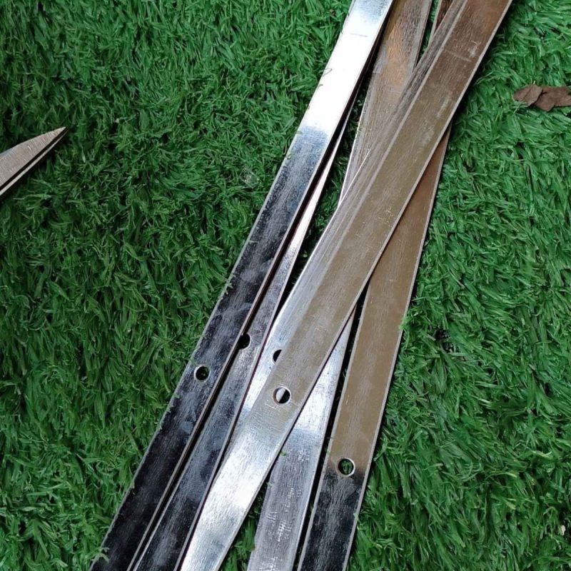 1 m galvanizirana perforirana željezna šipka – ravna šipka s pločom za pričvršćivanje