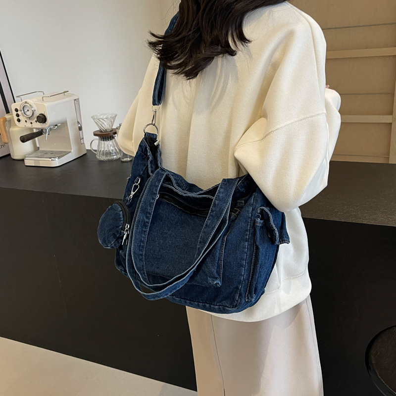 Ženska denim torba u japanskom stilu, jednobojna, 2026 novi model, svakodnevna tote torba s dugim remenom i velikim kapacitetom