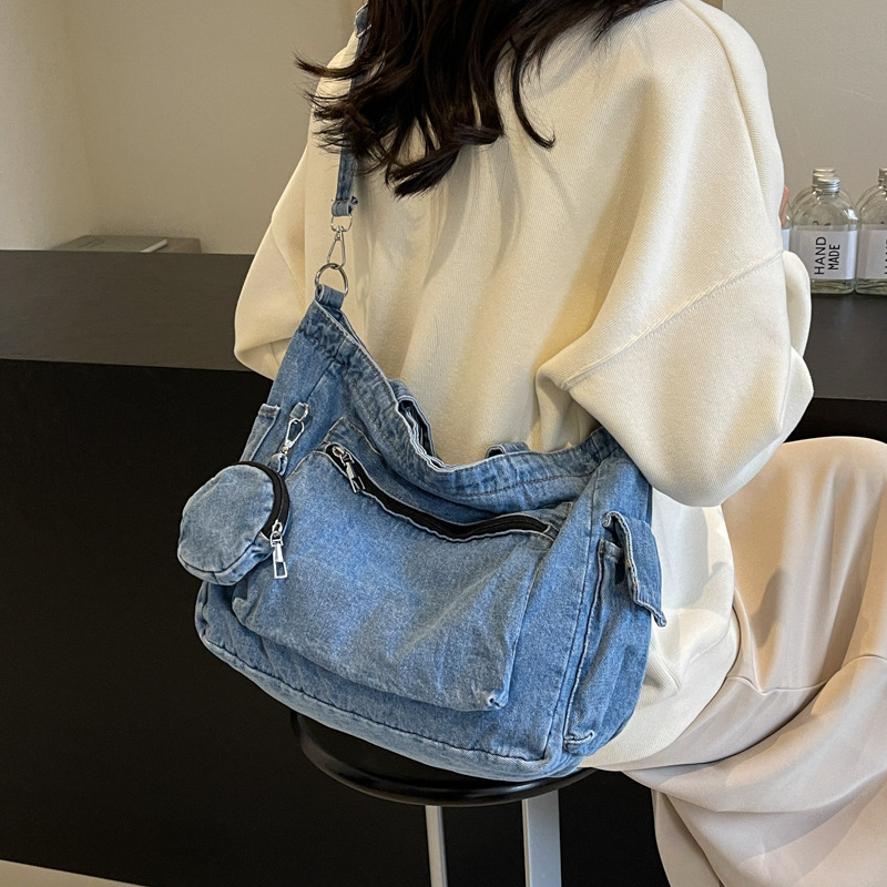Ženska denim torba u japanskom stilu, jednobojna, 2026 novi model, svakodnevna tote torba s dugim remenom i velikim kapacitetom