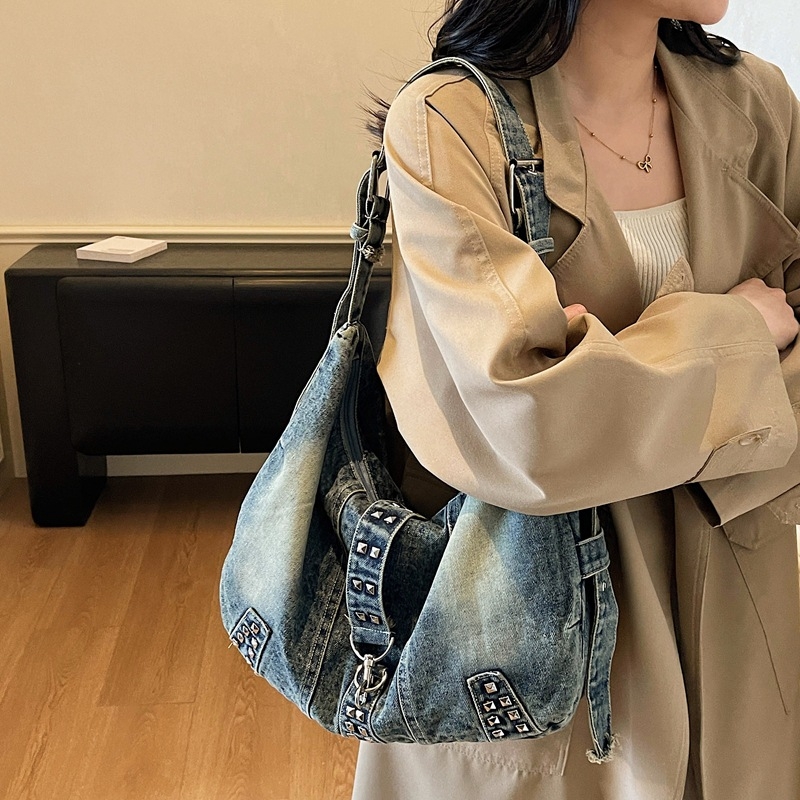 2025 nova retro distresirana crossbody torba s nitima, oprani denim, ženska svakodnevna torba za rame