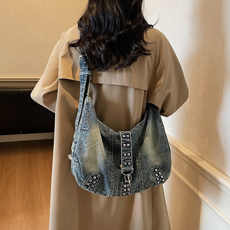 2025 nova retro distresirana crossbody torba s nitima, oprani denim, ženska svakodnevna torba za rame