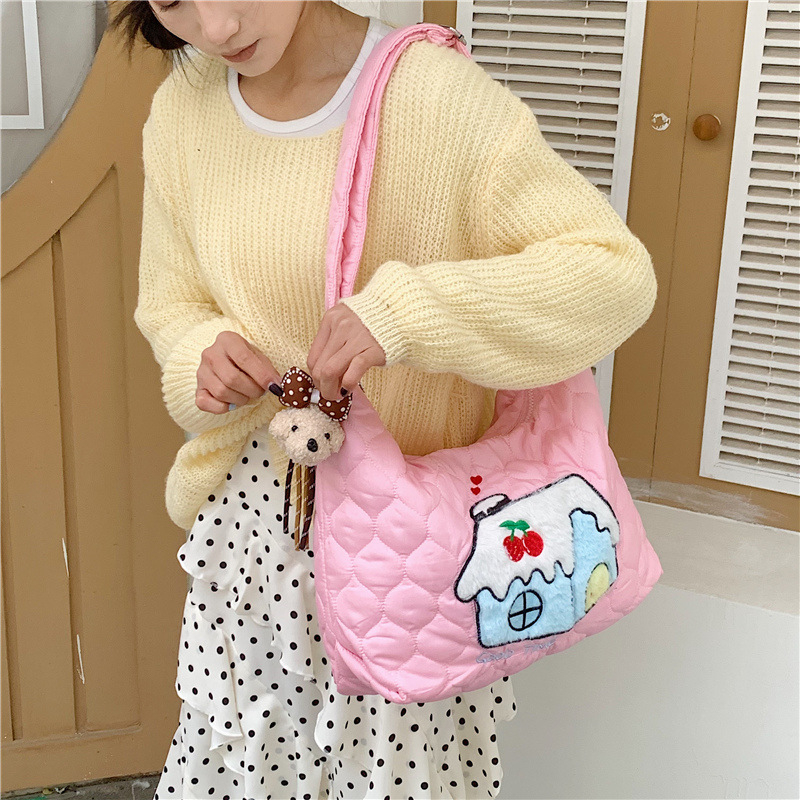 Ženska pliš torba za rameni s izvezenim dizajnom, crossbody, velika zapremina, svjež i sladak stil