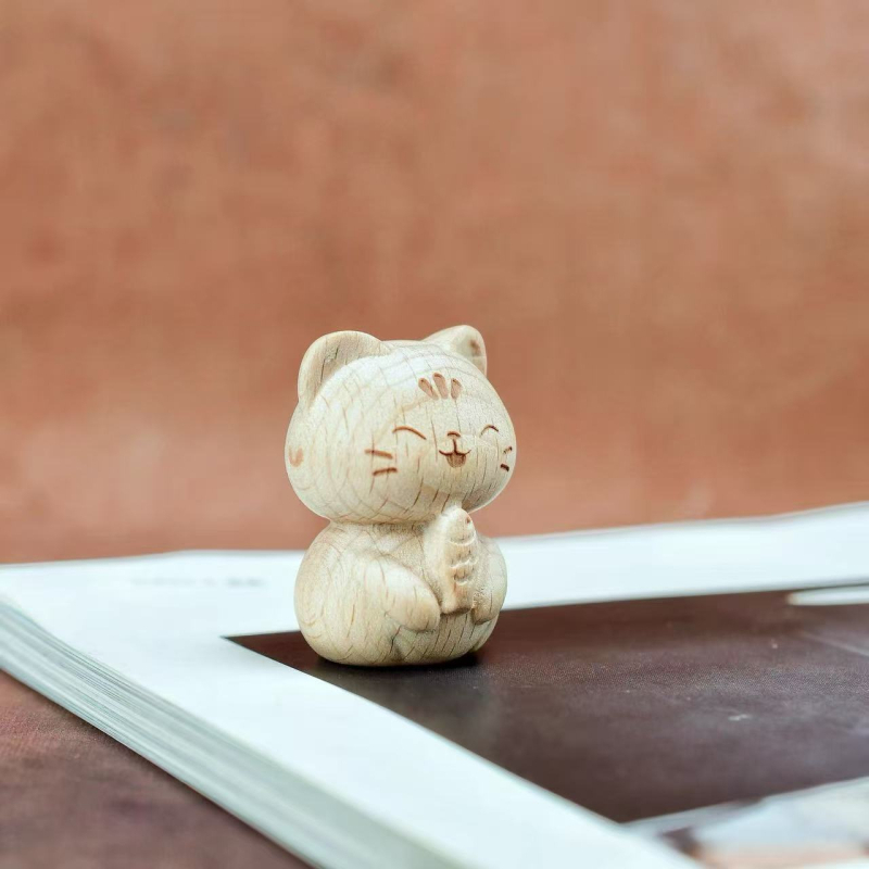 Mačji stolni ukras od bukova drva – DIY dekor
