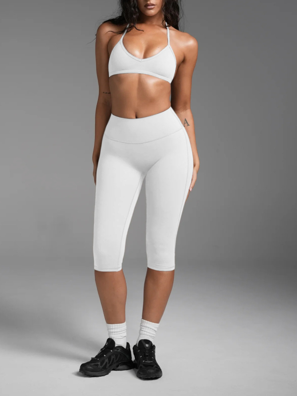 Joga set s halter vratom i sportskim grudnjakom te cropped hlače, od najlona i spandeksa, brzo se suše