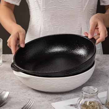 Porcelanski lonac s laganim luksuzom, dvostruke ručke, promjer 20–20.9 cm, mikrovalna sigurnost, jednofonalni završetak s pod-glazom, pogodna za ramen, juhu i rezance