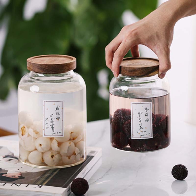 Staklena posuda velike kapacitete za infuziju hrane vina s poklopcem, kapacitet 1–2 L
