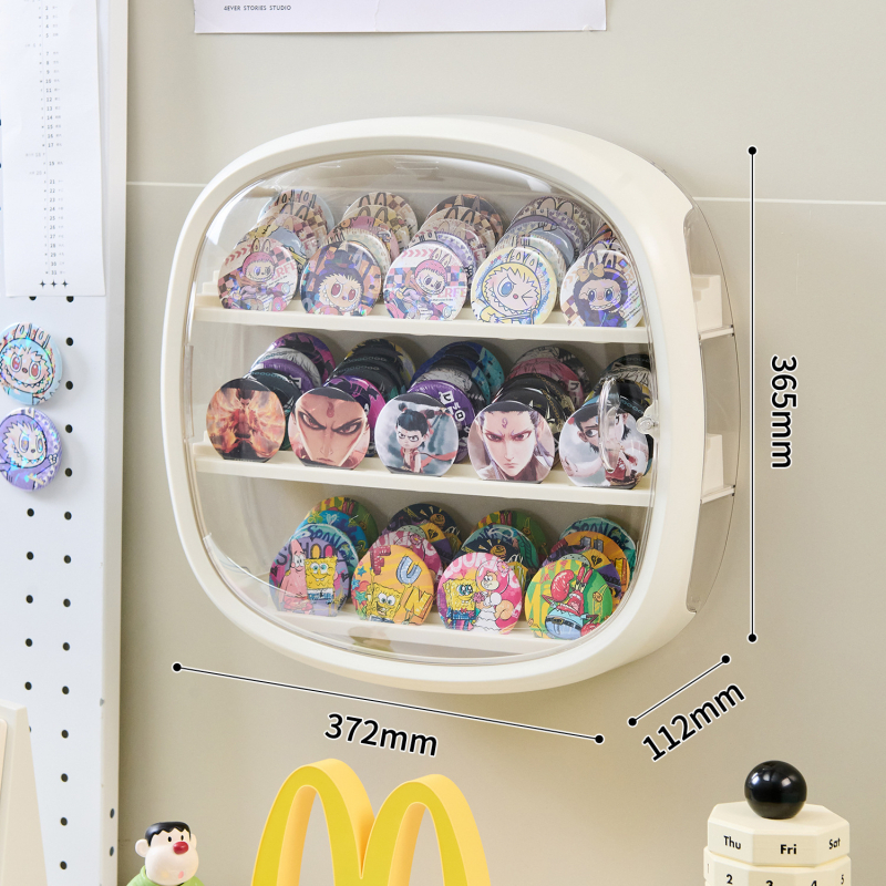 Stolna akrilna zatvorena vitrina za značke i anime kolekcije; prozirna, otporna na prašinu i vlagu; japanski stil; dimenzije 37,2×36,5×11,2 cm; 2 L