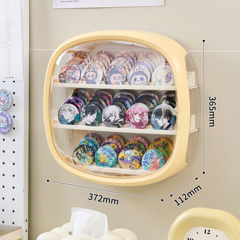 Stolna akrilna zatvorena vitrina za značke i anime kolekcije; prozirna, otporna na prašinu i vlagu; japanski stil; dimenzije 37,2×36,5×11,2 cm; 2 L