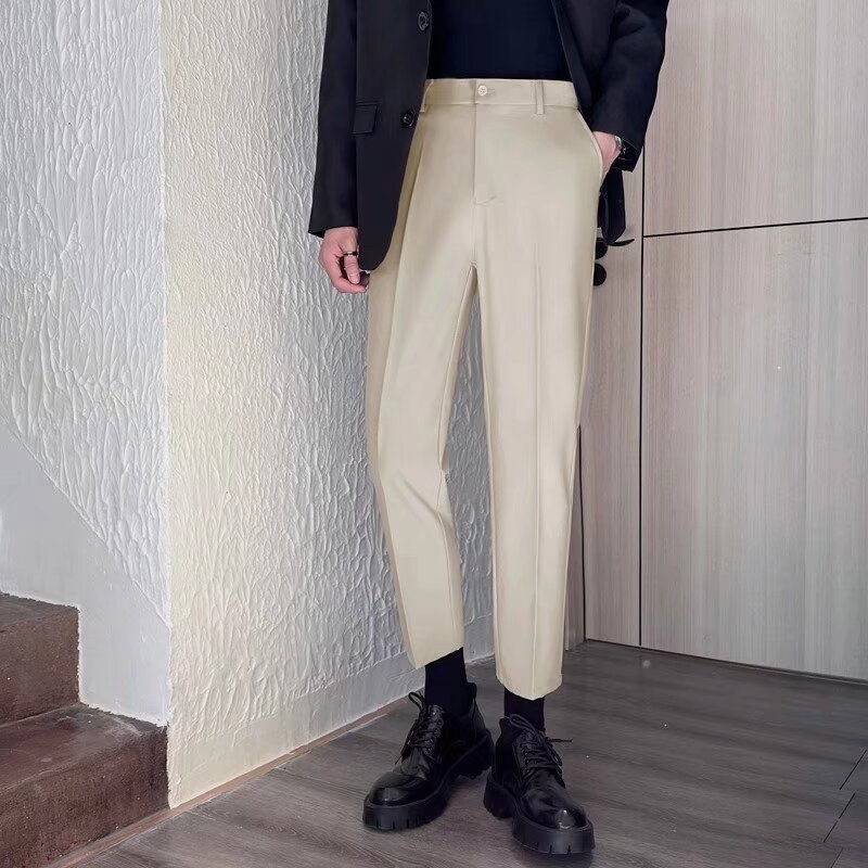 Muške crne hlače s flis podstavom, slim fit, ravni kroj, skraćena duljina za jesen-zimu
