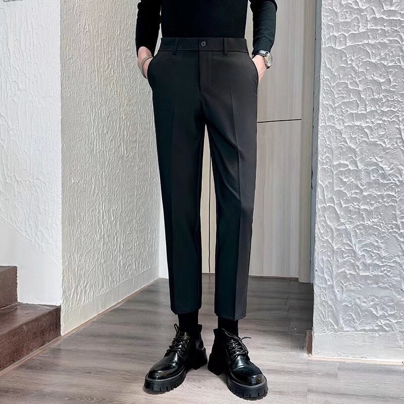 Muške crne hlače s flis podstavom, slim fit, ravni kroj, skraćena duljina za jesen-zimu