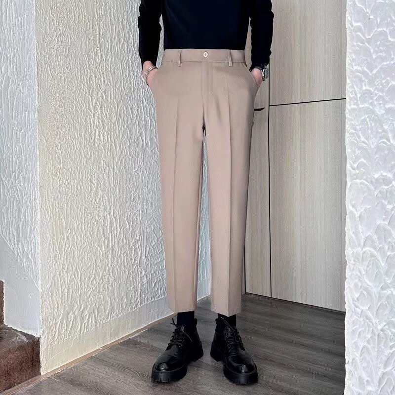 Muške crne hlače s flis podstavom, slim fit, ravni kroj, skraćena duljina za jesen-zimu