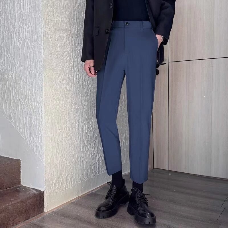 Muške crne hlače s flis podstavom, slim fit, ravni kroj, skraćena duljina za jesen-zimu