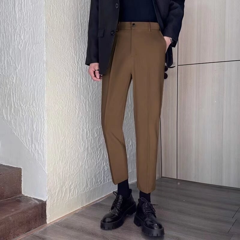 Muške crne hlače s flis podstavom, slim fit, ravni kroj, skraćena duljina za jesen-zimu