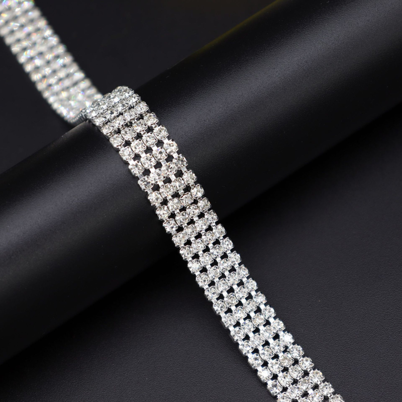 Petoredni nagnuti rhinestones lanac s ručno prišivenim spojnicama za ukrašavanje odjeće