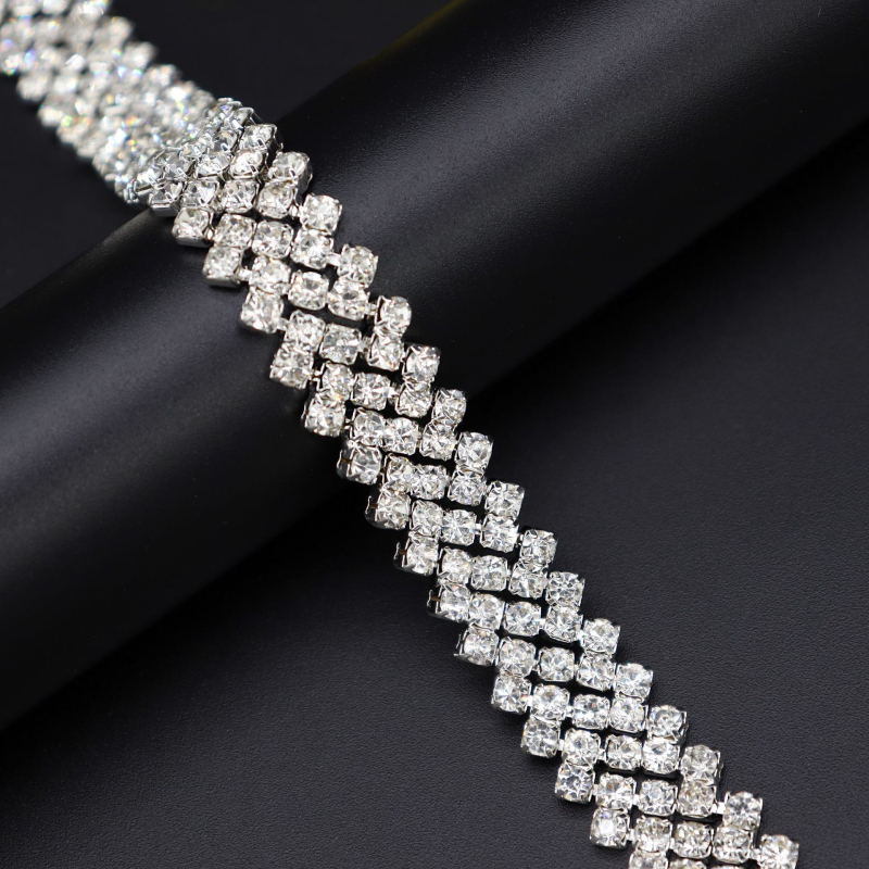 Petoredni nagnuti rhinestones lanac s ručno prišivenim spojnicama za ukrašavanje odjeće