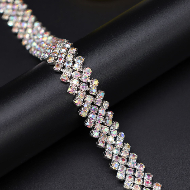 Petoredni nagnuti rhinestones lanac s ručno prišivenim spojnicama za ukrašavanje odjeće