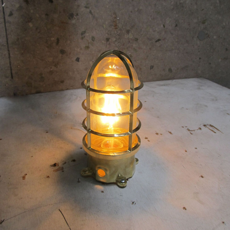Retro industrijska zidna svjetiljka od željeza - vintage rasvjeta za spavaću sobu i hodnik