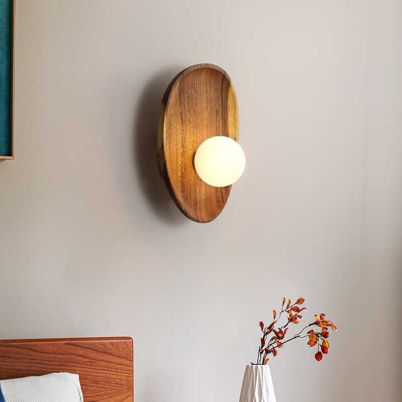 Minimalistička stjena lampa od masivnog drveta u japanskom stilu za spavaću sobu, jednostavan dizajn s naglaskom na wabi-sabi, pogodna za dnevni boravak, hodnik, ulaz i radnu sobu