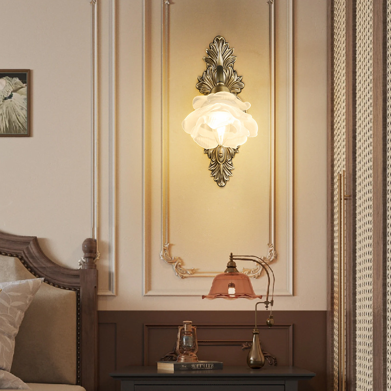 Američka vintage bakrena zidna lampa s staklenim sjenilom, europski stil za dnevni boravak i hodnik