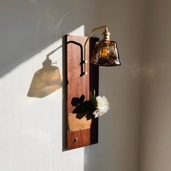 Zidna lampa u stilu Wabi-Sabi od masivnog drveta, retro dizajn, za dnevni boravak, spavaću sobu, hodnik.