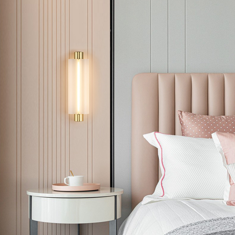 Skandinavska postmoderna minimalistička zidna lampa za spavaću sobu i dnevni boravak, akrilno sjenilo, metalno tijelo