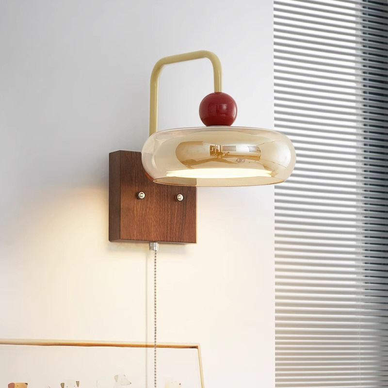 Zidna lampa u stilu Song s povlačnim prekidačem, francuski vintage dizajn, stakleni abažur, metalno tijelo, LED