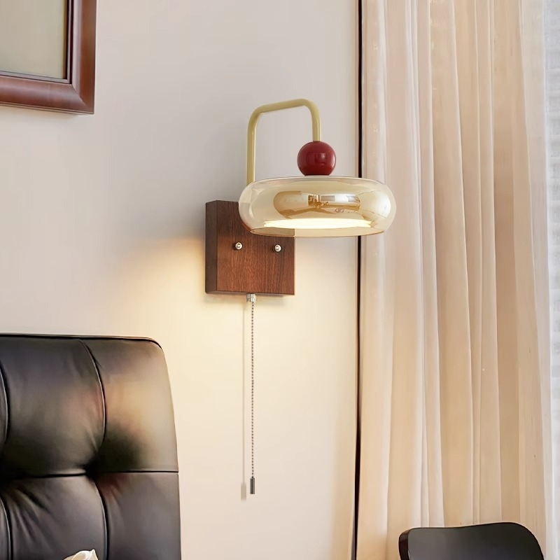 Zidna lampa u stilu Song s povlačnim prekidačem, francuski vintage dizajn, stakleni abažur, metalno tijelo, LED