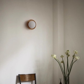 Nordski nadahnuta zidna svjetiljka s staklenim sjenilom, japanski zen i wabi-sabi stil, pogodna za predsoblje, hodnik, dnevni prostor, blagovaonicu i spavaću sobu