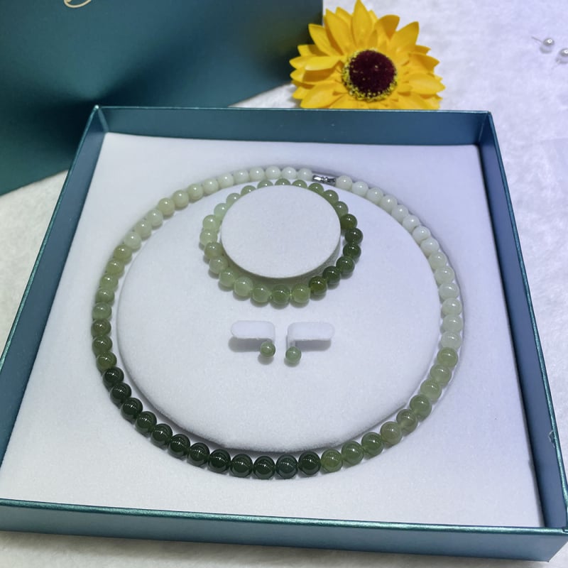 Hetian Jade trodijelni set: ogrlica, narukvica i naušnice s okruglim perlama