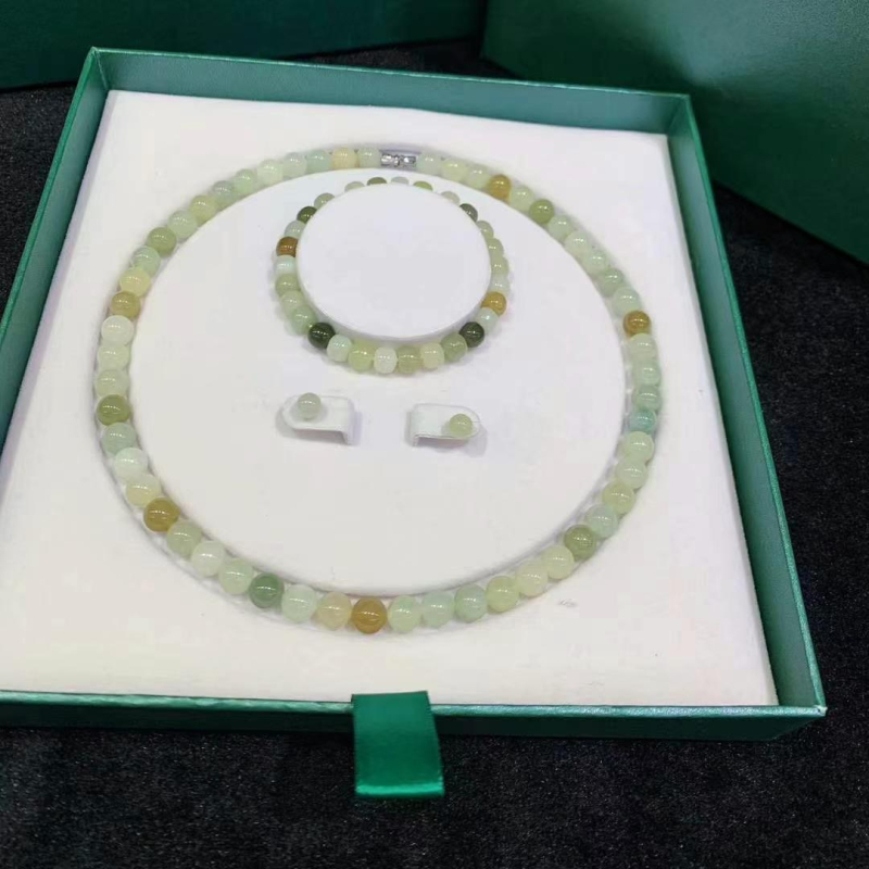 Hetian Jade trodijelni set: ogrlica, narukvica i naušnice s okruglim perlama