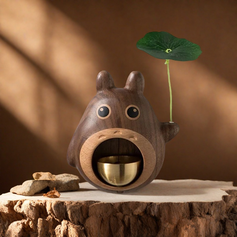 Totoro drvena figura od masivnog drveta, magnetsko pričvršćivanje, graviranje dostupno, uzorak narudžba