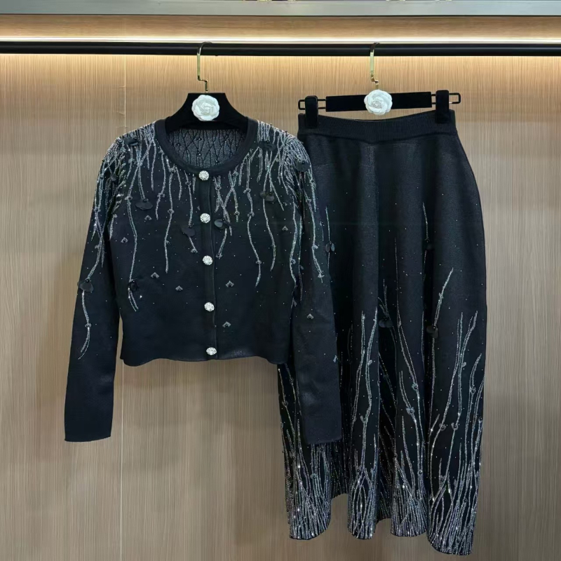 Dvokomponentni set: pleteni kardigan s rhinestones, Chanel stil društvene dame, kratka suknja za jesen-zimu