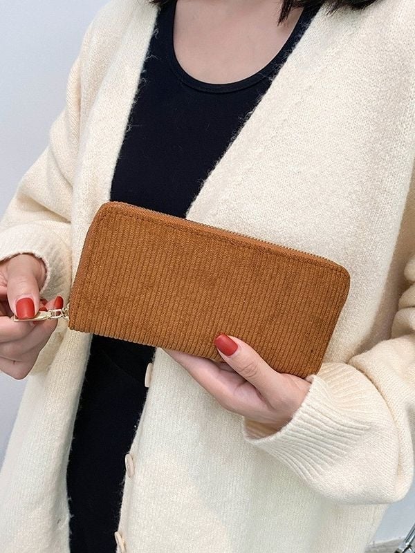 Ženski novčanik–clutch od kordure s prugama, srednje duljine, večernja torbica s džepom za telefon