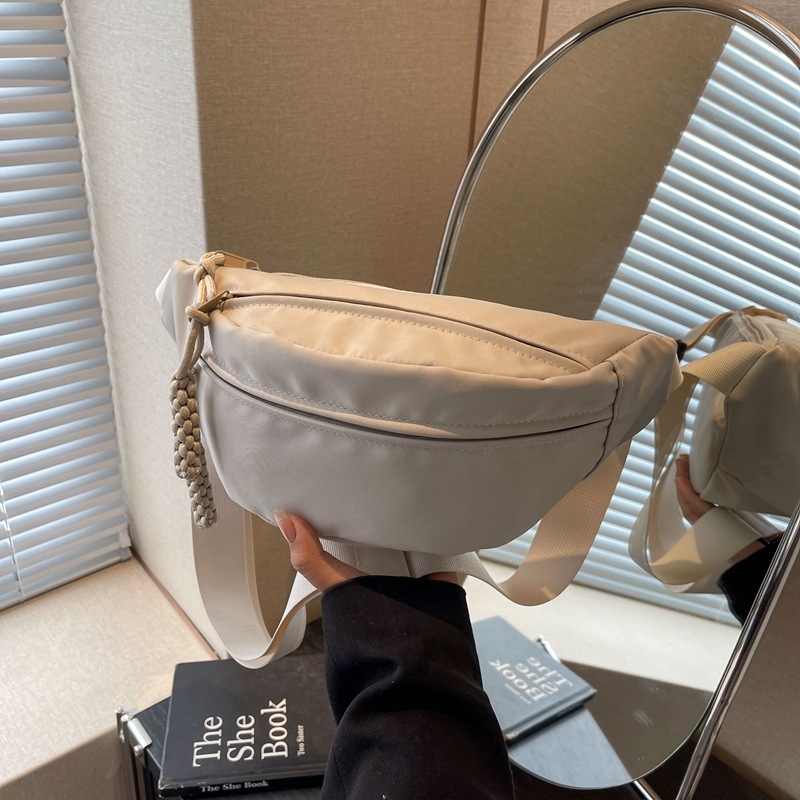 Ženska crossbody torbica u jednom boji, 2026 nova sezona, ulični stil, sportska torba za prsni dio, svestrana svakodnevna torba