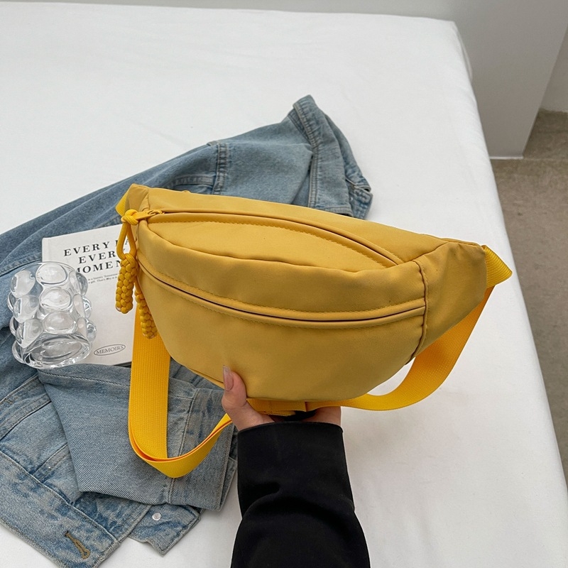 Ženska crossbody torbica u jednom boji, 2026 nova sezona, ulični stil, sportska torba za prsni dio, svestrana svakodnevna torba