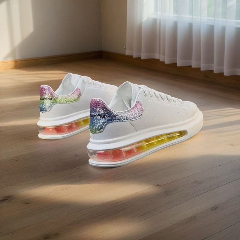 Pantofi sport casual unisex, primăvara 2025, talpă ușor înălțată cu pernă de aer – albi, ușori