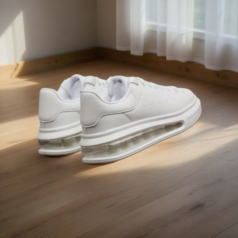 Pantofi sport casual unisex, primăvara 2025, talpă ușor înălțată cu pernă de aer – albi, ușori