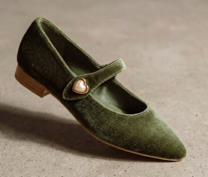 Női Mary Jane cipő leopard mintával, retro stílus, egy csatos pánt, kerek orr, alacsony sarka, tavaszra és őszre.
