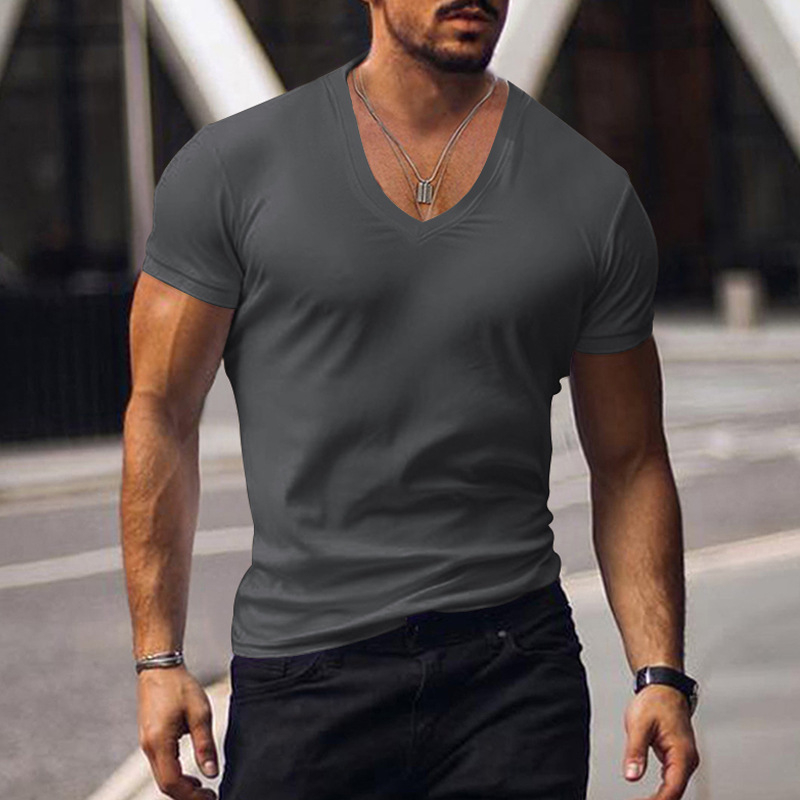 Muško T-shirt s V-izrezom, kratki rukavi, uski kroj, jednobojna, ljeto 2025, prozračna poliester-bavlanska smjesa.