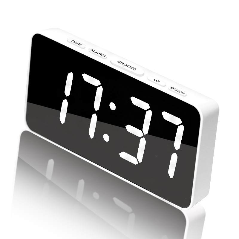 LED digitalni sat s ogledalom, RGB pozadinsko osvjetljenje, 24-satni prikaz, alarm, kalendar, svjetsko vrijeme, termometar, noćno svjetlo, plastično kućište